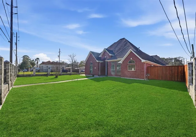 Photo 3 of Single family home for sale at 14103 Smith Rd Humble Tx 77396, Humble, TX 77396 | MLS# 32510481 | Listing updated on 2026-09-14