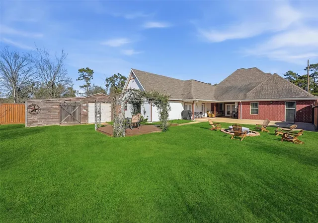 Photo 4 of Single family home for sale at 14103 Smith Rd Humble Tx 77396, Humble, TX 77396 | MLS# 32510481 | Listing updated on 2026-09-14