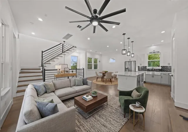 Photo 2 of Single family home for sale at 3901 Hare St, Houston, TX 77020 | MLS# 53417591 | Listing updated on 2026-09-18