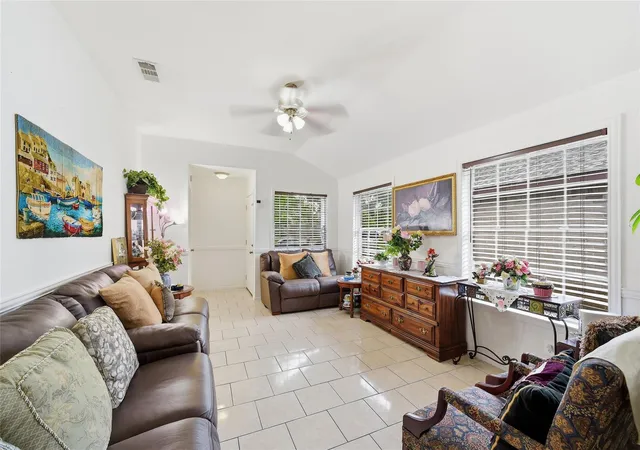 2nd image of 4411 Daisy Meadow Dr, Katy, TX 77449 | MLS# 61145768