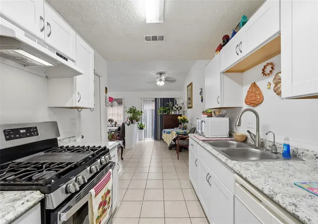 3rd image of 4411 Daisy Meadow Dr, Katy, TX 77449 | MLS# 61145768