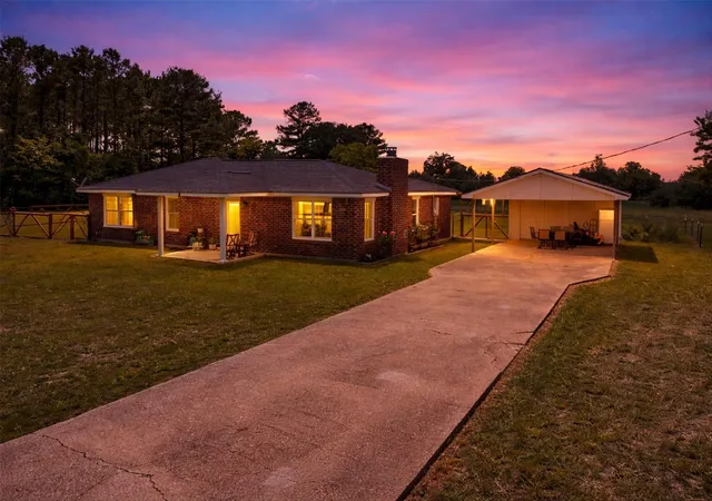 2nd image of 57 Trail Ridge Rd, Huntsville, TX 77320 | MLS# 94622417