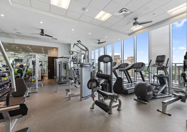 2nd image of 2727 Kirby Dr, Houston, TX 77098