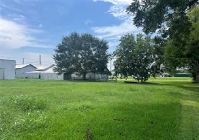 2nd image of 109 W Main St, Eagle Lake, TX 77434 | MLS# 48350757