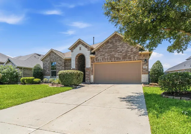 3rd image of 3900 Enchanted Timbers Ln, Spring, TX 77386 | MLS# 93541537