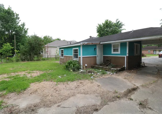 Homes for sale in La Marque, TX | 618 Azalea Dr, La Marque, TX 77568 | MLS# 25703612