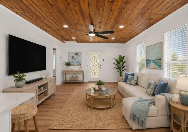 Photo 3 of Single family home for sale at 4907 Alamo Dr, Galveston, TX 77551 | MLS# 5043465 | Listing updated on 2026-09-20
