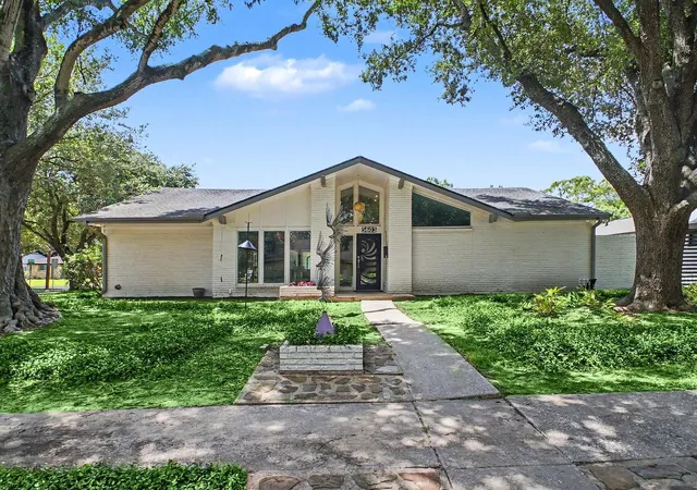 1st image of 5603 Grape St, Houston, TX 77096 | MLS# 68677343
