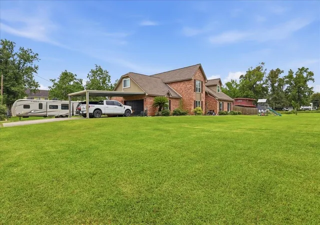 3rd image of 980 Dugas St, Bridge City, TX 77611 | MLS# 4279986