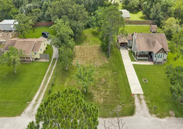1st image of 6519 Pinecrest Dr, Hitchcock, TX 77563 | MLS# 58479752