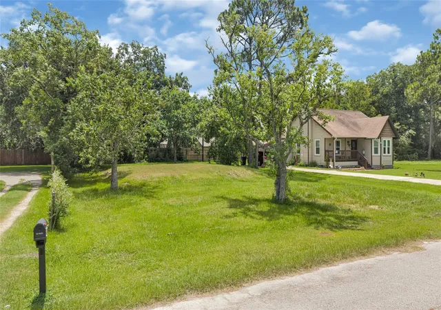 9th image of 6519 Pinecrest Dr, Hitchcock, TX 77563 | MLS# 58479752