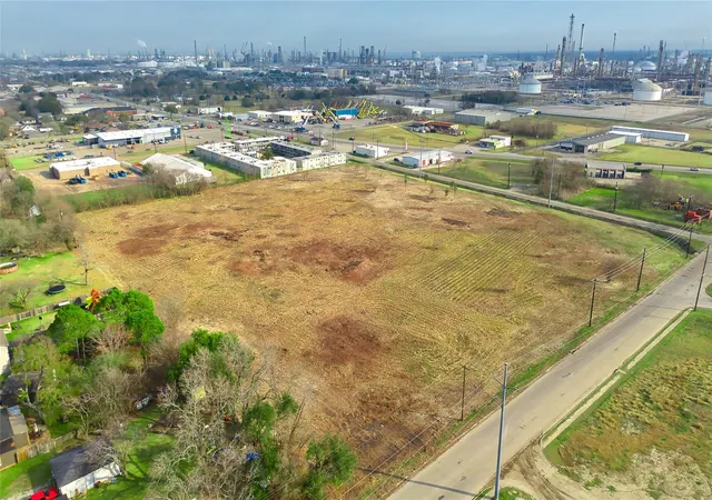 2nd image of 0 31st St N, Texas City, TX 77590 | MLS# 34944635