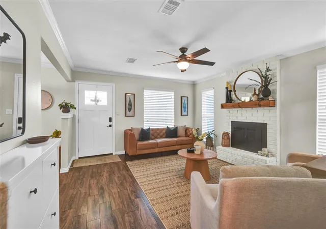 Photo 3 of Single family home for sale at 219 S Shanks St, Clute, TX 77531 | MLS# 88517427 | Listing updated on 2026-09-12