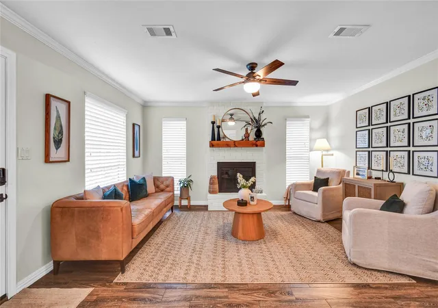Photo 4 of Single family home for sale at 219 S Shanks St, Clute, TX 77531 | MLS# 88517427 | Listing updated on 2026-09-12