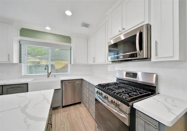 Photo 4 of Sale Pending at 17618 Rustling Aspen Ln, Houston, TX 77095 | MLS# 63282642 | Listing updated on 2026-09-04
