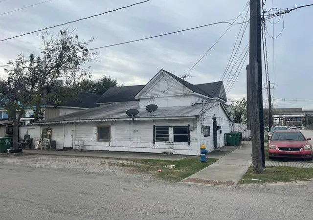 Homes for sale in Houston, TX | 1517 Everett St, Houston, TX 77009 | MLS# 15605189
