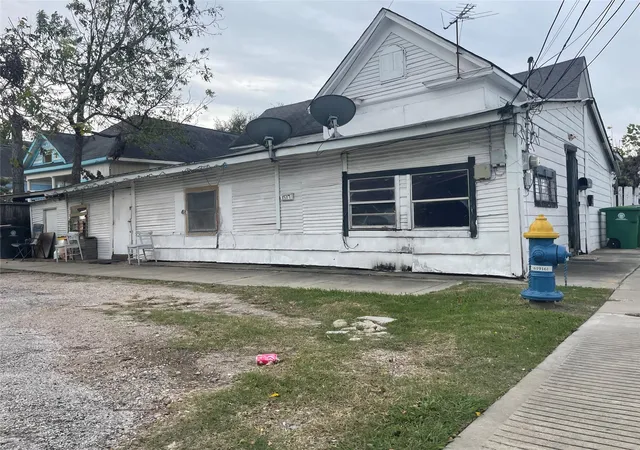 Homes for sale in Houston, TX | 1517 Everett St, Houston, TX 77009 | MLS# 15605189