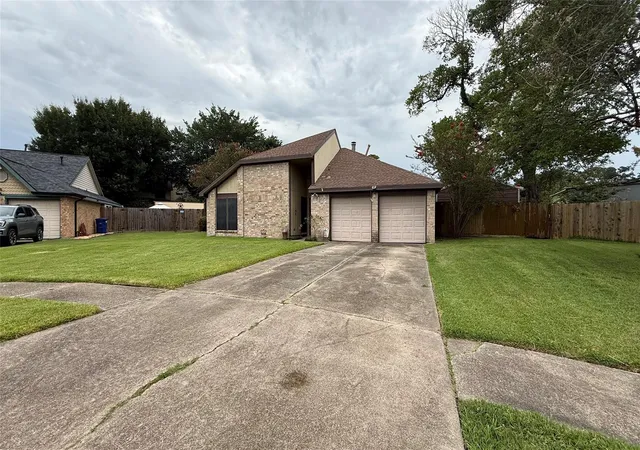 4th image of 430 Enfield Dr, Highlands, TX 77562 | MLS# 14076559