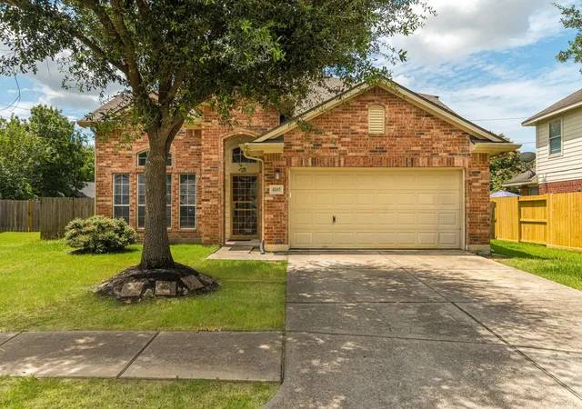 Photo 2 of Single family home for sale at 4307 Kleinway Dr, Houston, TX 77066 | MLS# 9568139 | Listing updated on 2026-08-21