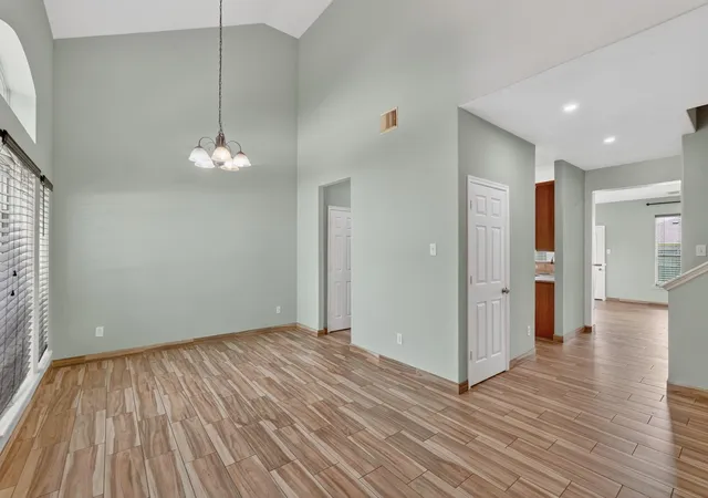 Photo 4 of Single family home for sale at 4307 Kleinway Dr, Houston, TX 77066 | MLS# 9568139 | Listing updated on 2026-08-21
