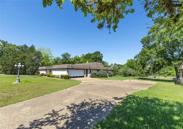 Photo 3 of Land for sale at 119 Heritage Trl, Bellville, TX 77418 | MLS# 90253360 | Listing updated on 2026-04-25