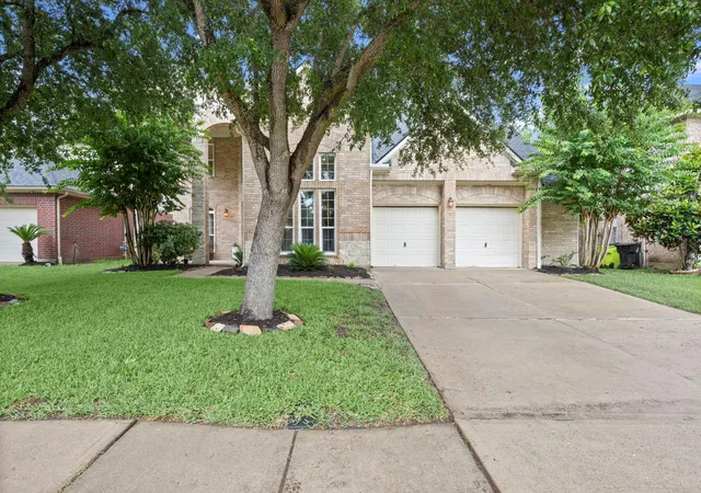 3rd image of 7515 Crescent Lake Court Court, Rosenberg, TX 77469 | MLS# 67730764