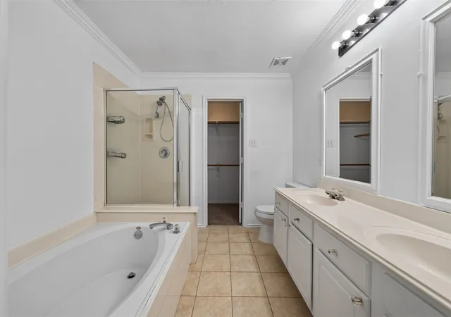 Photo 4 of Townhouse for sale at 130 S Walden Elms Cir, Spring, TX 77382 | MLS# 83621565 | Listing updated on 2026-10-08