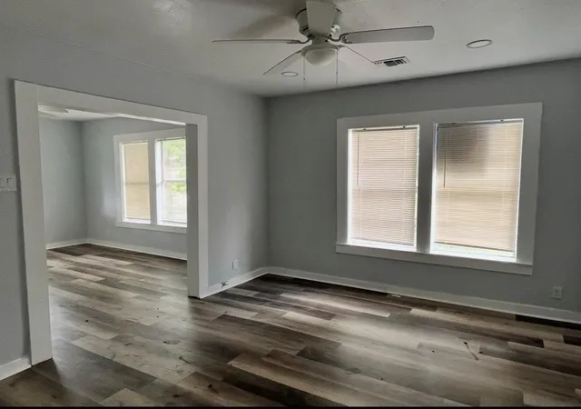 5th image of 109 Tascott St, Pasadena, TX 77506 | MLS# 97896808