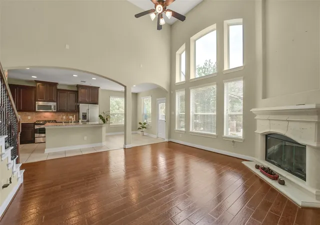 5th image of 110 N Victoriana Cir, The Woodlands, TX 77389 | MLS# 54091862