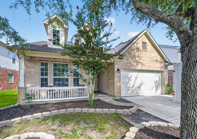 Homes for sale in Pearland, TX | 2707 Mystic Cove Ln, Pearland, TX 77584 | MLS# 94609579