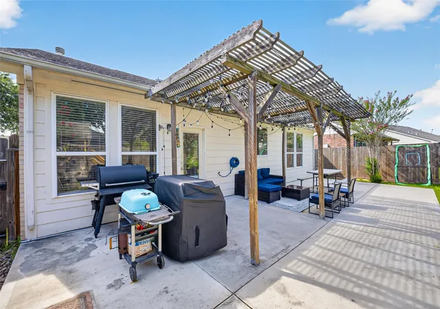 Homes for sale in Pearland, TX | 2707 Mystic Cove Ln, Pearland, TX 77584 | MLS# 94609579
