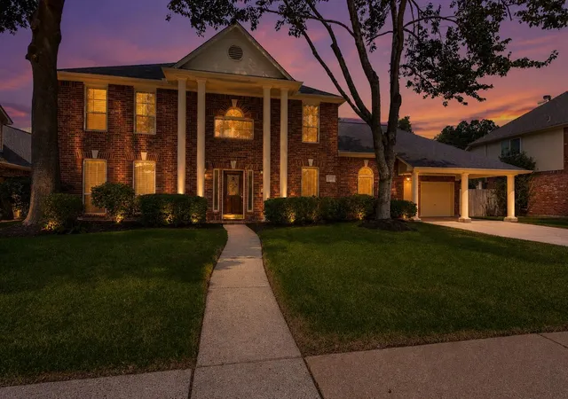 Photo 2 of Single family home for sale at 16410 Avenplace Rd, Tomball, TX 77377 | MLS# 6331357 | Listing updated on 2026-09-15