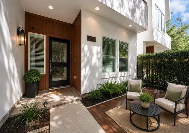Photo 3 of Townhouse for sale at 2758 Clay St, Houston, TX 77003 | MLS# 48152481 | Listing updated on 2026-06-24