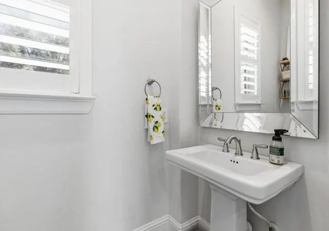 42nd image of 2302 Fall Run Dr, Houston, TX 77055 | MLS# 19665890