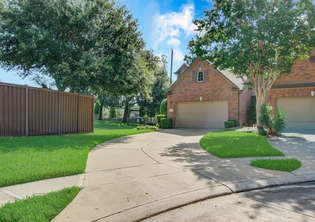 2nd image of 1103 Glenwood Canyon Ln, Houston, TX 77077 | MLS# 15200101