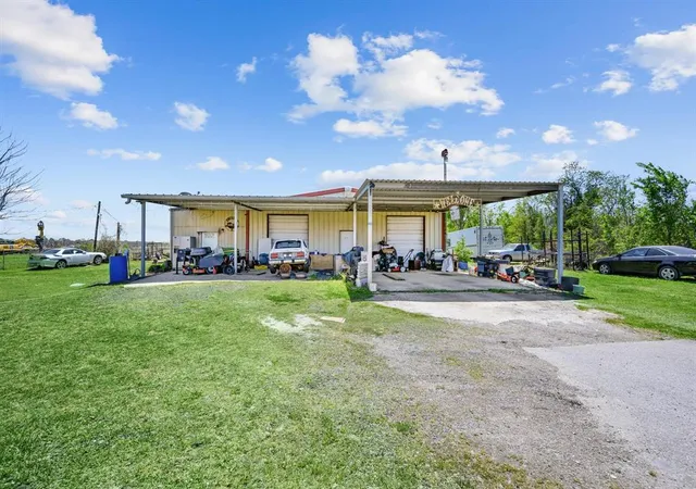 Photo 4 of Land for sale at 2402 East Fwy, Baytown, TX 77521 | MLS# 16406261 | Listing updated on 2025-09-23