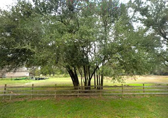 Photo 2 of Sale Pending at 9 Live Oak Trl, Cypress, TX 77429 | MLS# 97147666 | Listing updated on 2026-08-19