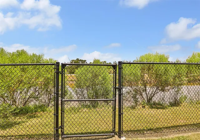 Homes for sale in Anahuac, TX | 313 Oak Island Dr, Anahuac, TX 77514 | MLS# 33666181