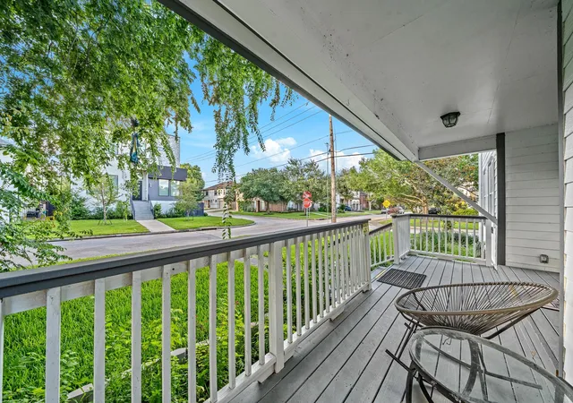 Photo 3 of Sale Pending at 4401 Holt St, Bellaire, TX 77401 | MLS# 83953107 | Listing updated on 2026-09-15