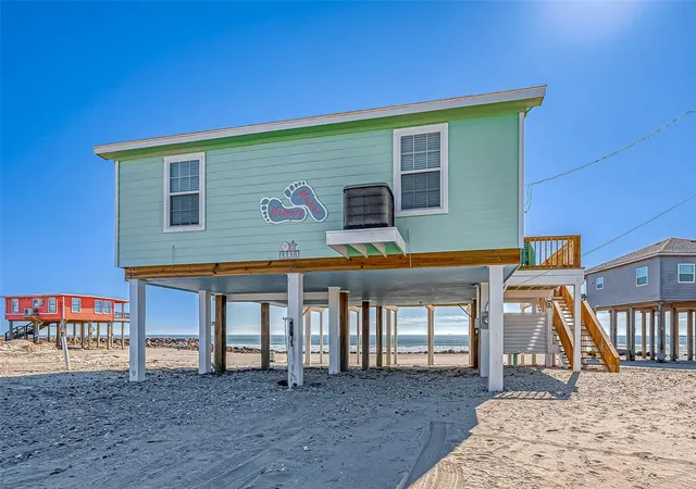2nd image of 1115 White Cap Dr, Freeport, TX 77541 | MLS# 52402807
