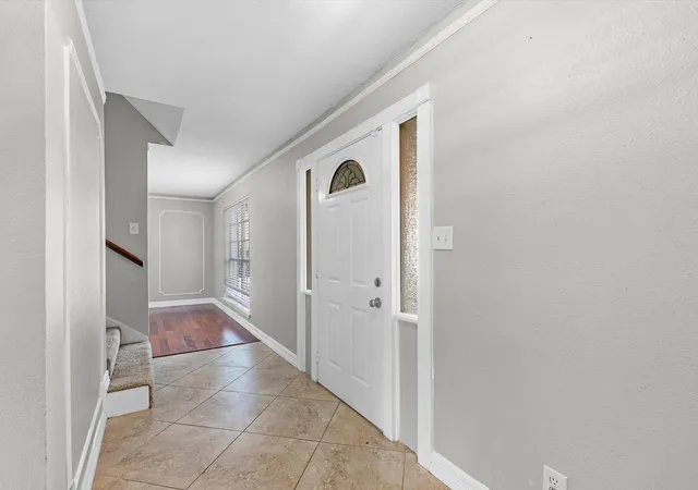 Photo 2 of Single family home for sale at 711 Lodgehill Ln, Houston, TX 77090 | MLS# 59266337 | Listing updated on 2026-09-06