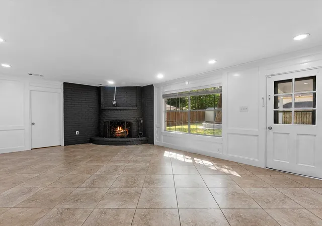 Photo 3 of Single family home for sale at 711 Lodgehill Ln, Houston, TX 77090 | MLS# 59266337 | Listing updated on 2026-09-06