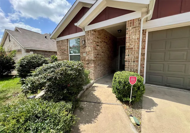 Photo 4 of Sale Pending at 16314 Hillside Garden Ln, Houston, TX 77084 | MLS# 14474807 | Listing updated on 2026-09-12