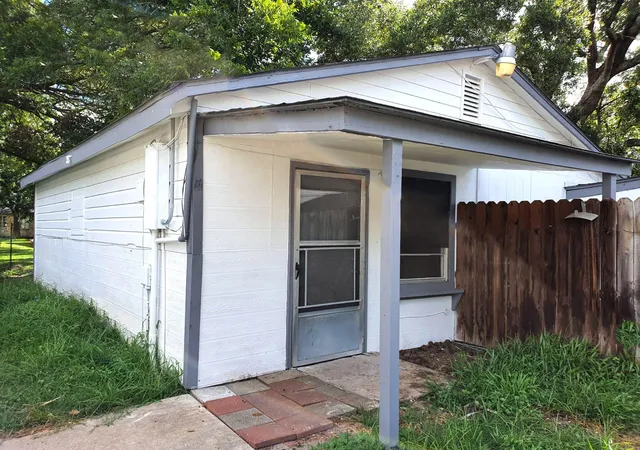 Homes for sale in Clute, TX | 1272 Pecan St, Clute, TX 77531 | MLS# 10599935