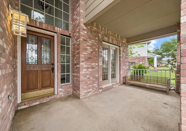 Photo 3 of Single family home for sale at 1330 Summer Ter Dr, Sugar Land, TX 77479 | MLS# 34555740 | Listing updated on 2026-09-10
