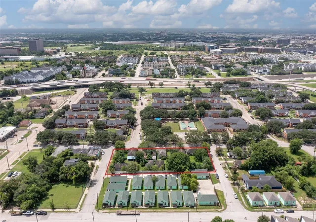 Photo 3 of Single family home for sale at 1202 Bayou St, Houston, TX 77020 | MLS# 86493357 | Listing updated on 2026-08-28