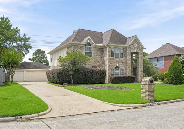 3rd image of 6926 Wild Violet Dr, Humble, TX 77346 | MLS# 49012844