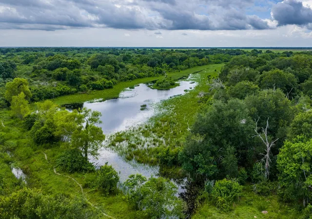 4th image of 208 Cr 208, Danbury, TX 77534 | MLS# 65337656