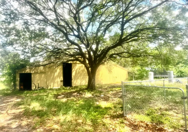 18th image of 2691 Fm 1862, Blessing, TX 77465 | MLS# 44952434