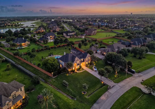 Photo 3 of Mansion for sale at 3960 Pebble Brk Dr, League City, TX 77573 | MLS# 22186865 | Listing updated on 2026-08-06